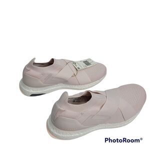 ADIDAS‎ Ultraboost Slip-on Size 8